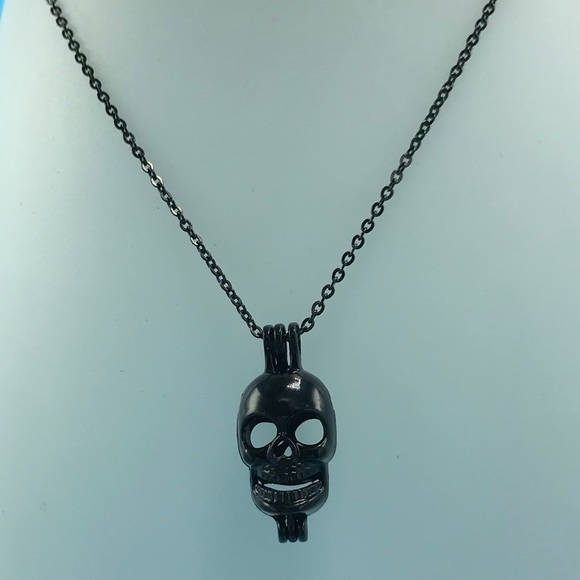 Jewelry - Skull Aromatherapy Locket Essential Oil Necklace